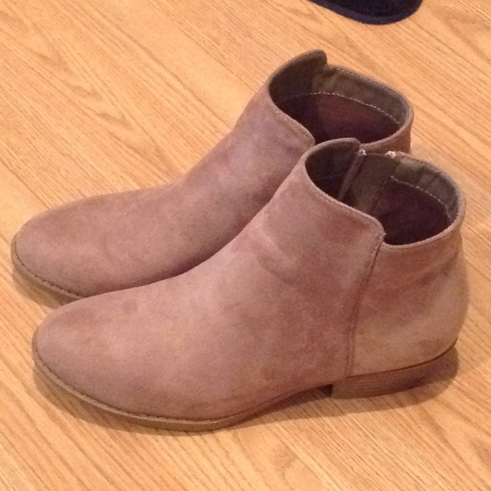 Top Moda tan booties size 7 1/2